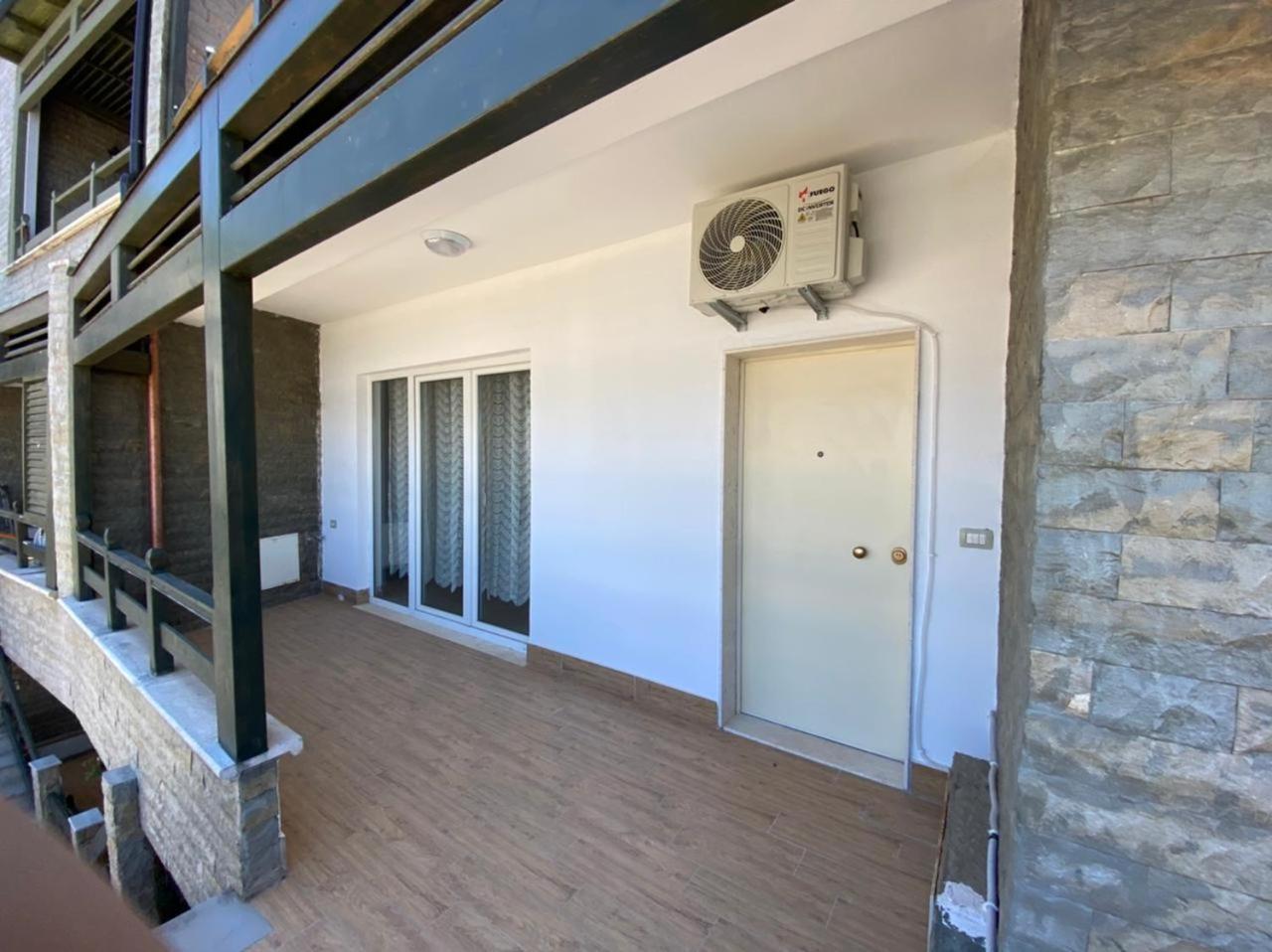 Aquamarine Apartments 1, Vlorë エクステリア 写真