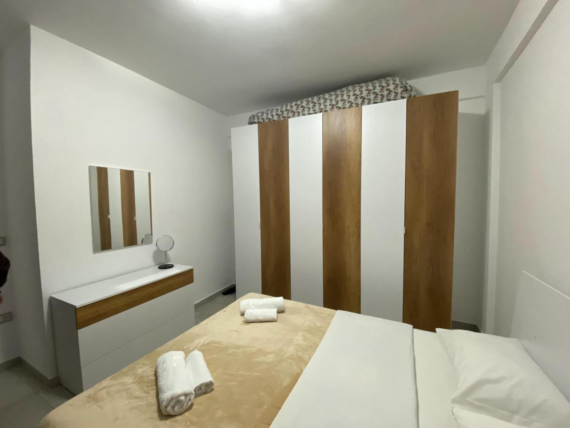 Aquamarine Apartments 1, Vlorë エクステリア 写真