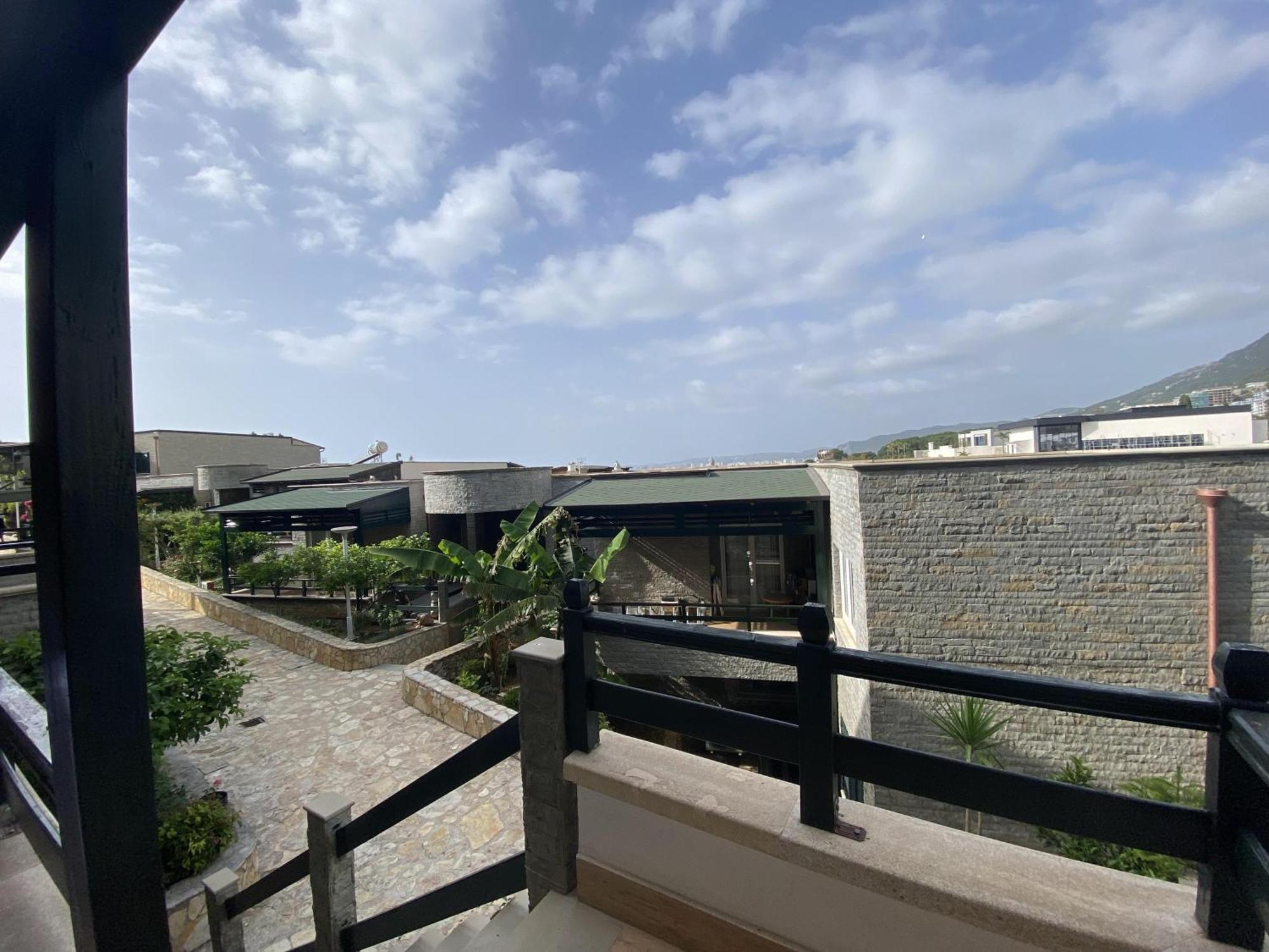 Aquamarine Apartments 1, Vlorë エクステリア 写真